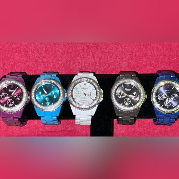 New Geneva ,cobalt blue , crystal bezel watch - Picture 1 of 1